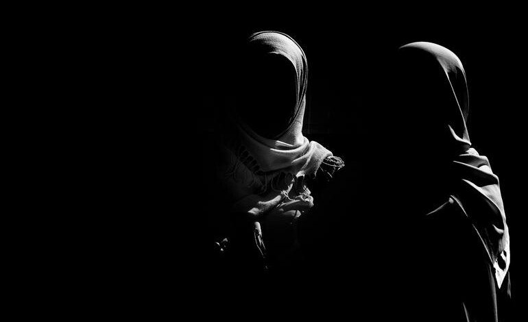 په فتنو ډک وخت کي د مسلماني ښځې ایمان عزت او رول 2 ښځې