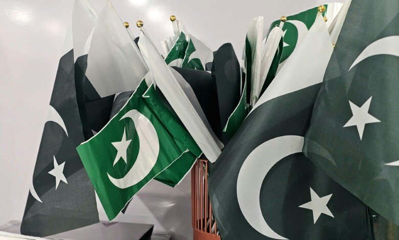 pakistan flag